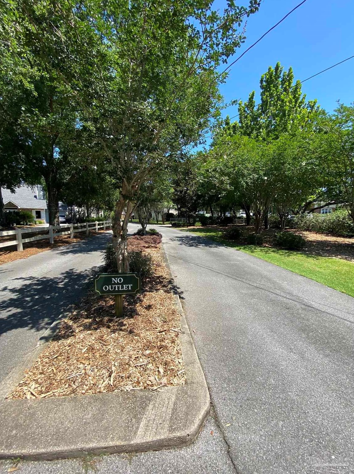 3400 Wimbledon Dr, Pensacola, FL 32504-4502