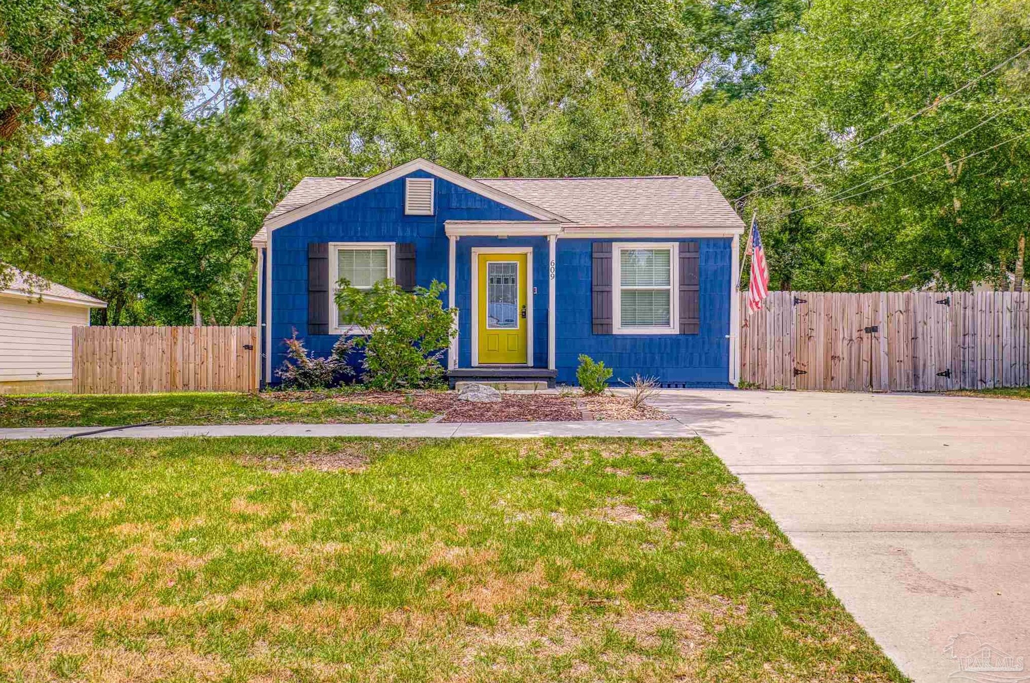 609 W Sunset Ave, Pensacola, FL 32507