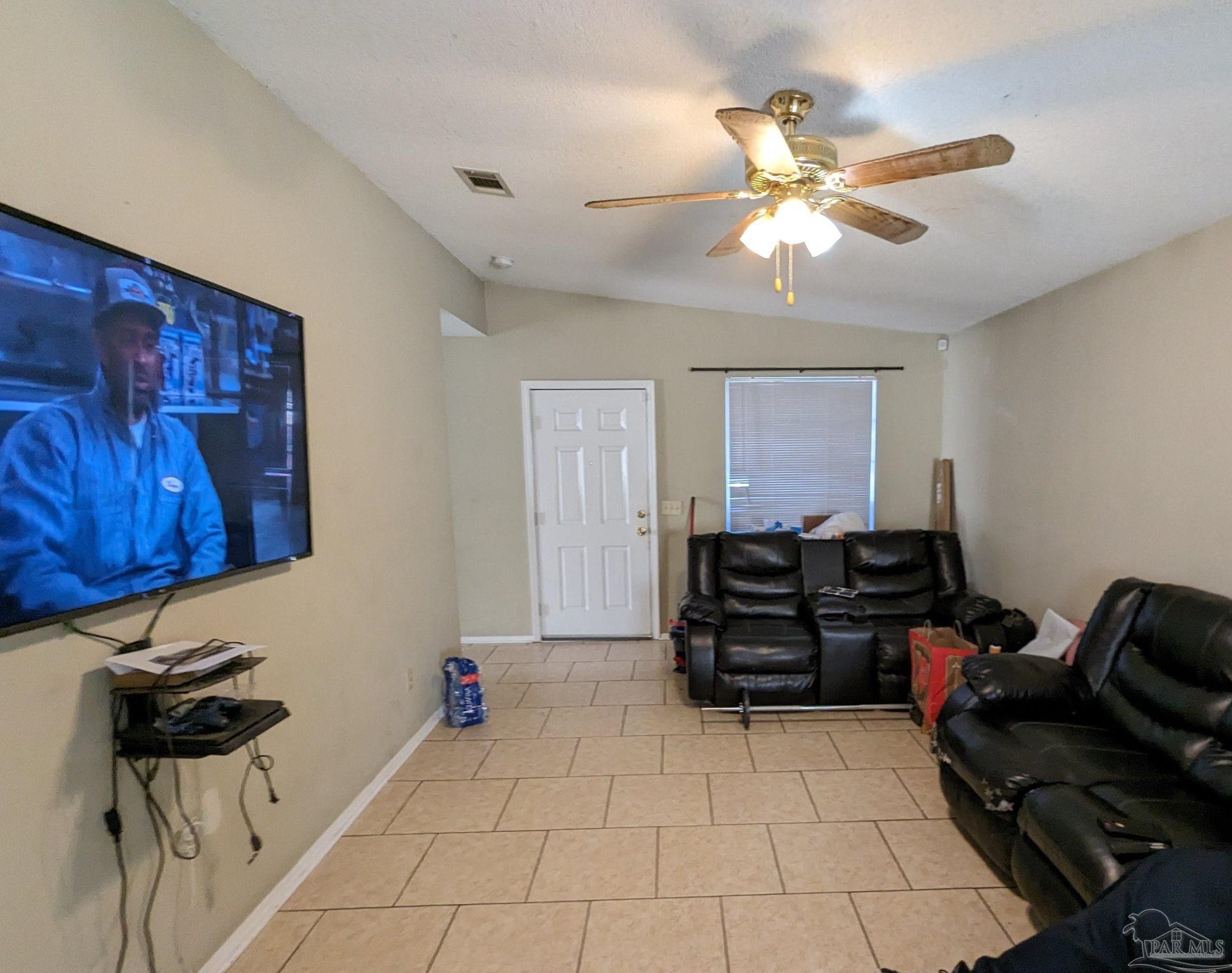 400 Shadow Way Ln, Pensacola, FL 32506