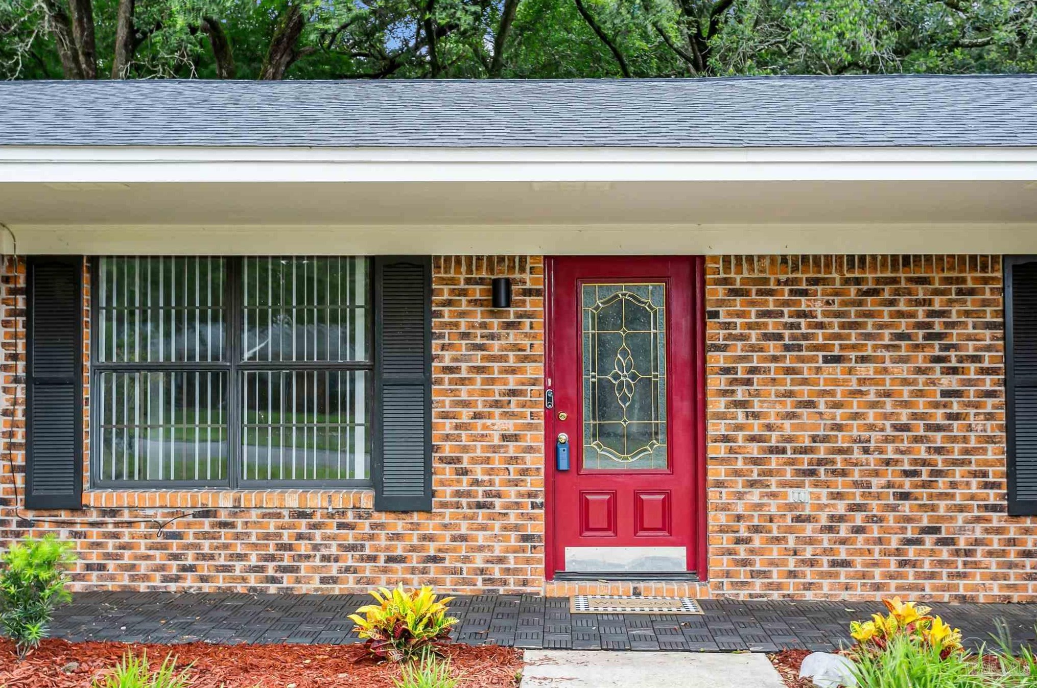5748 Princeton Dr, Pensacola, FL 32526