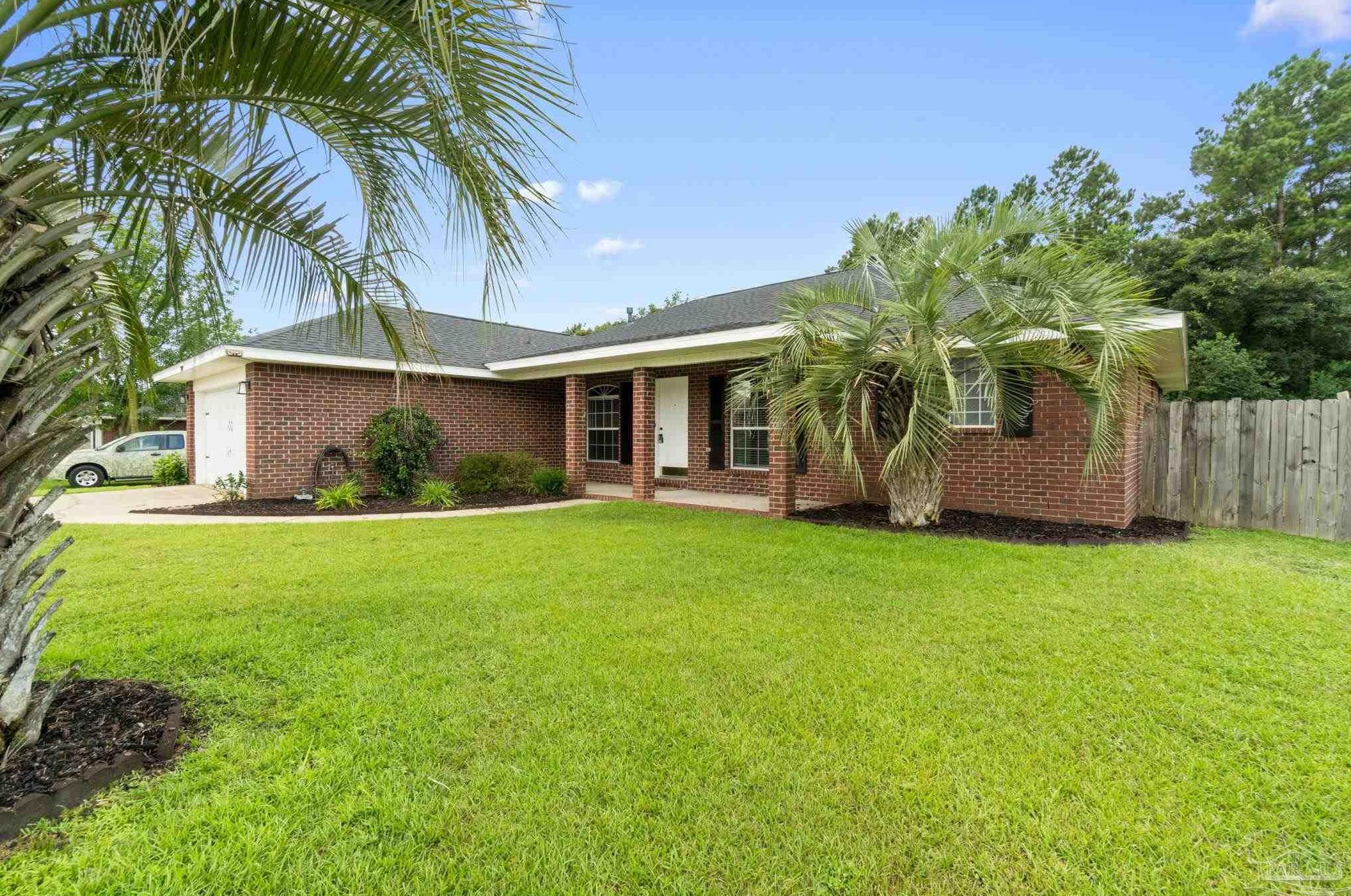 7109 Woodside Rd, Pensacola, FL 32526-7520