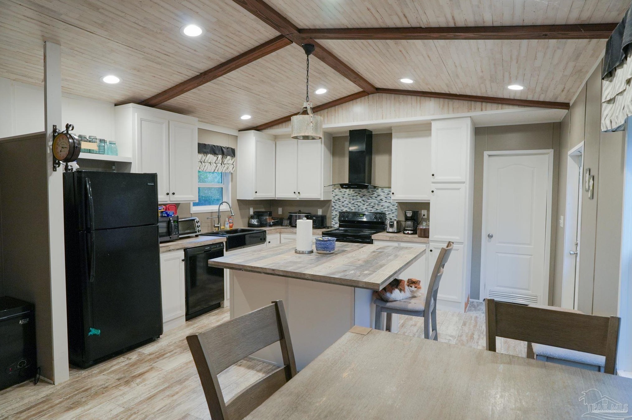 2326 James Peaden Rd, Crestview, FL 32531