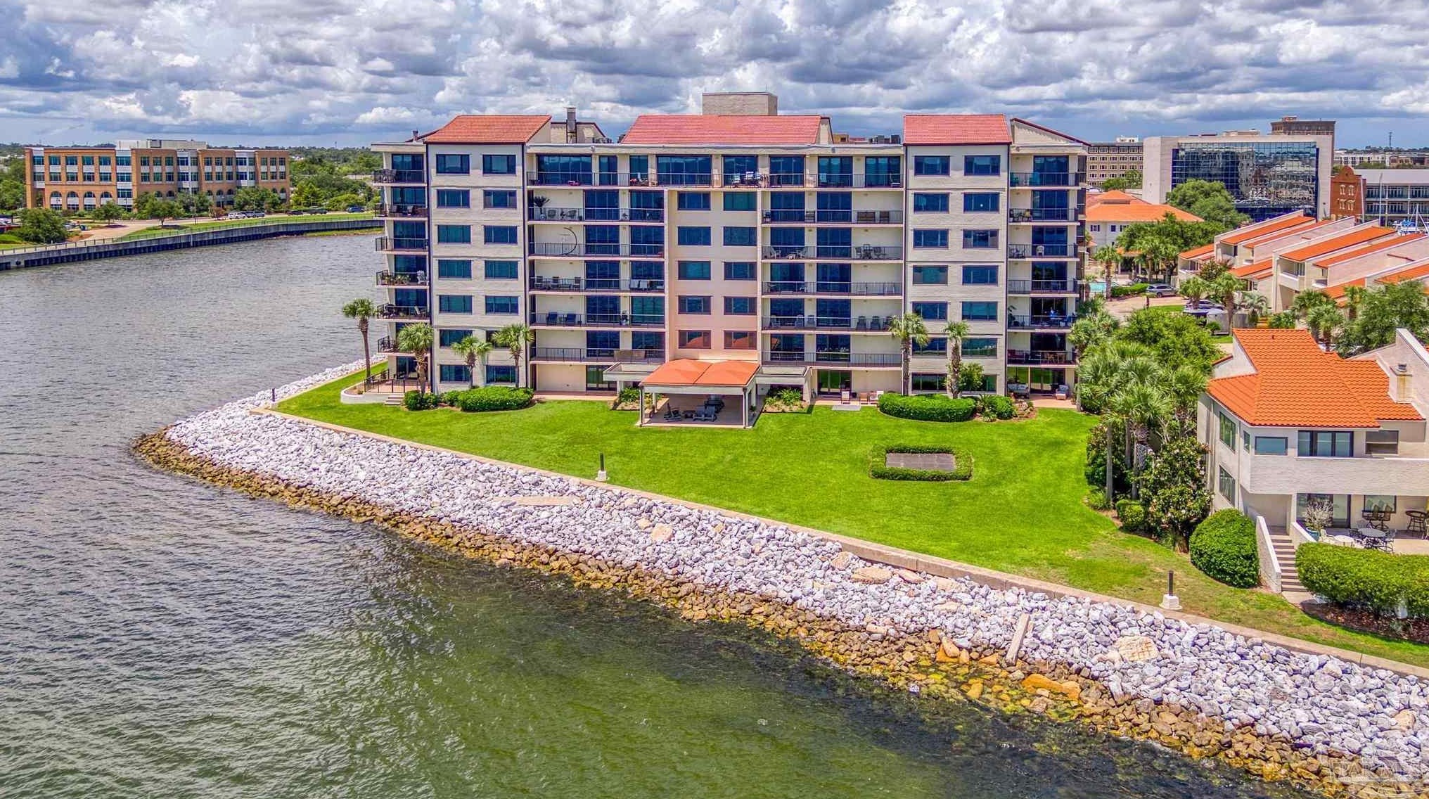 205 Port Royal Way, Pensacola, FL 32502-5777
