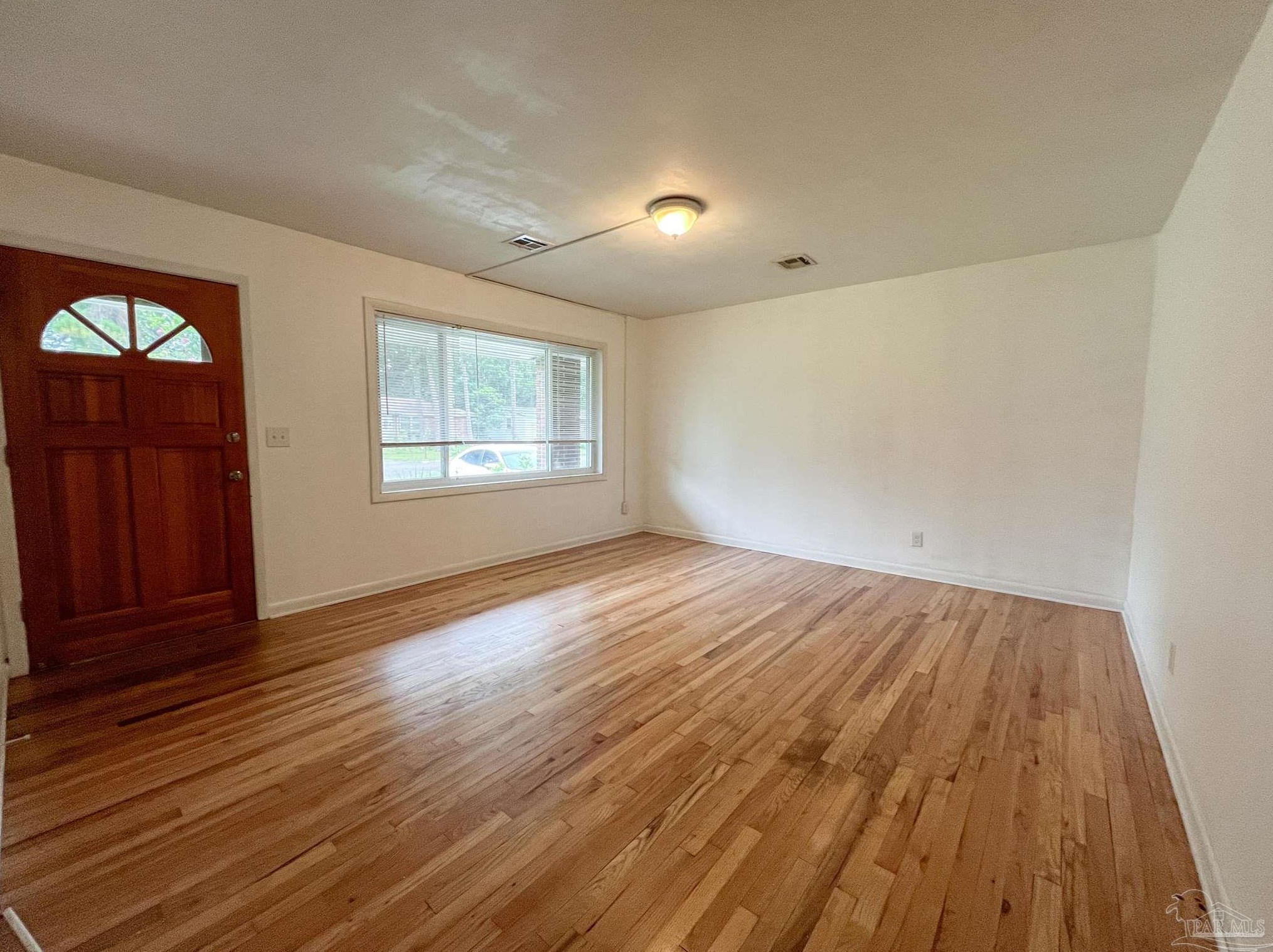 3755 Summer Dr, Pensacola, FL 32504