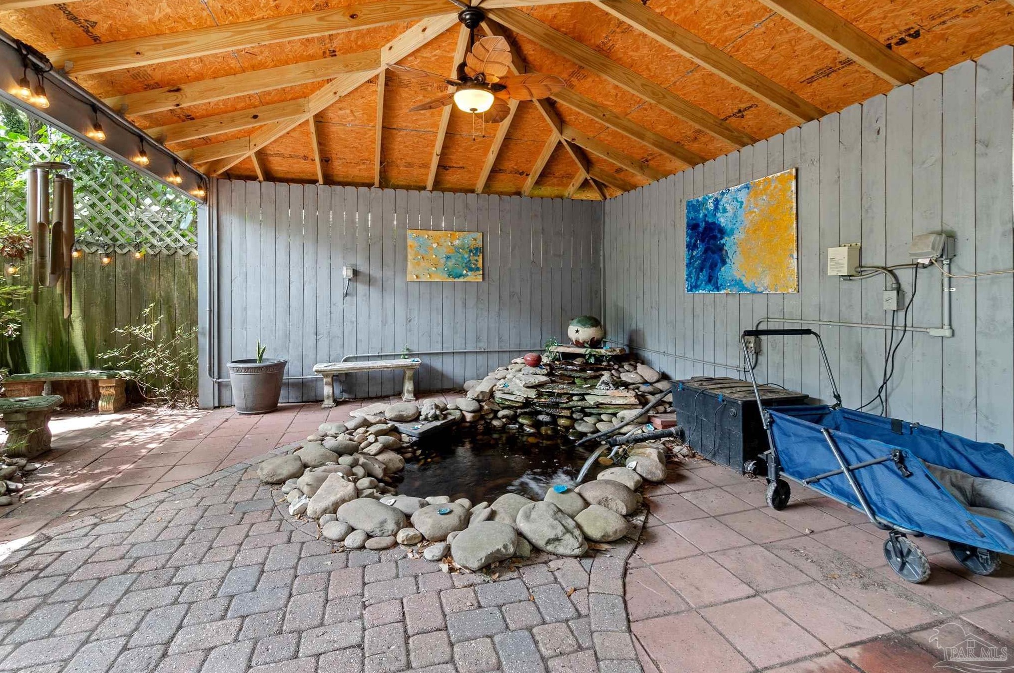 1020 Brainerd St, Pensacola FL  32501-2523 exterior