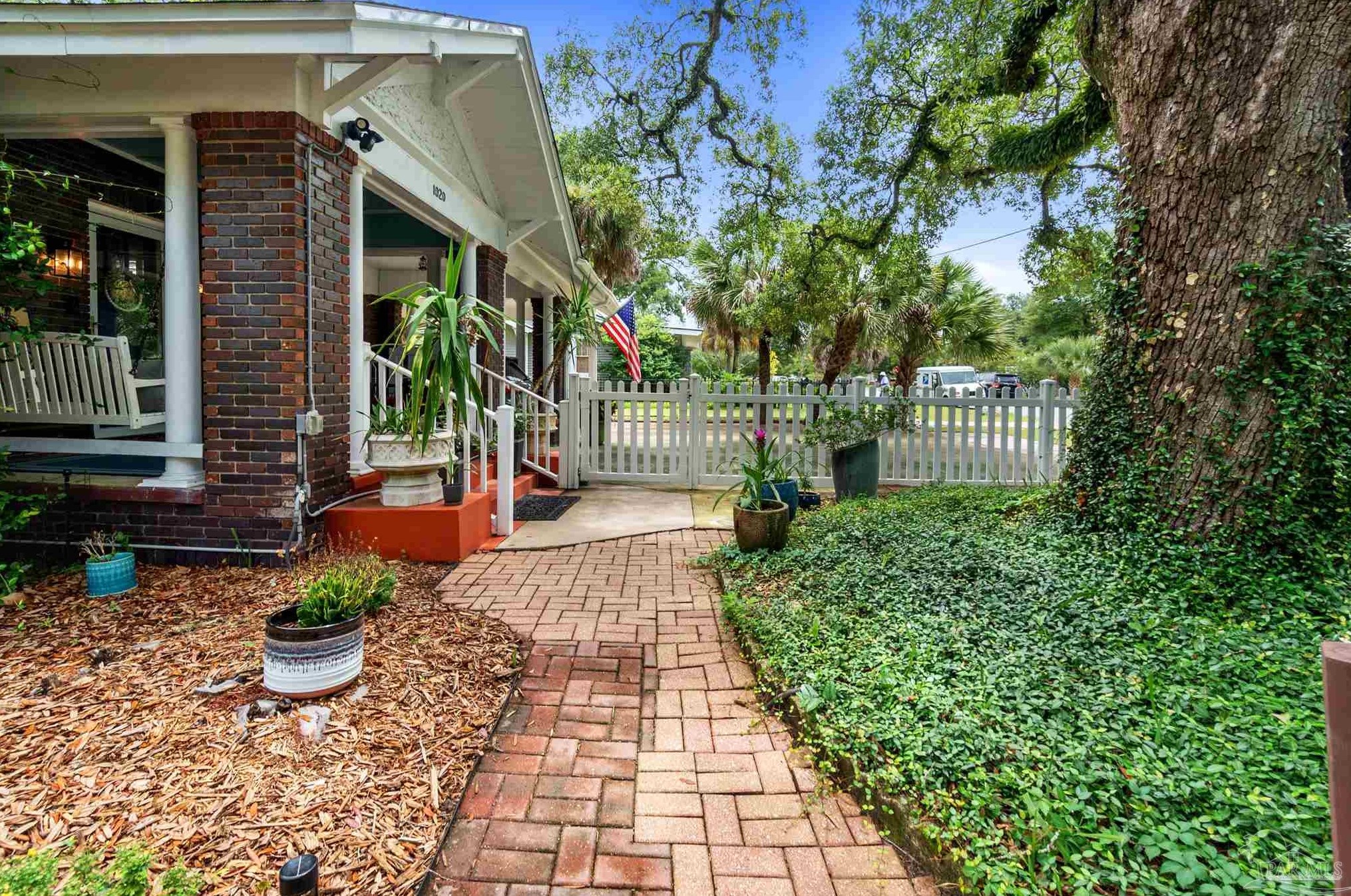 1020 Brainerd St, Pensacola FL  32501-2523 exterior