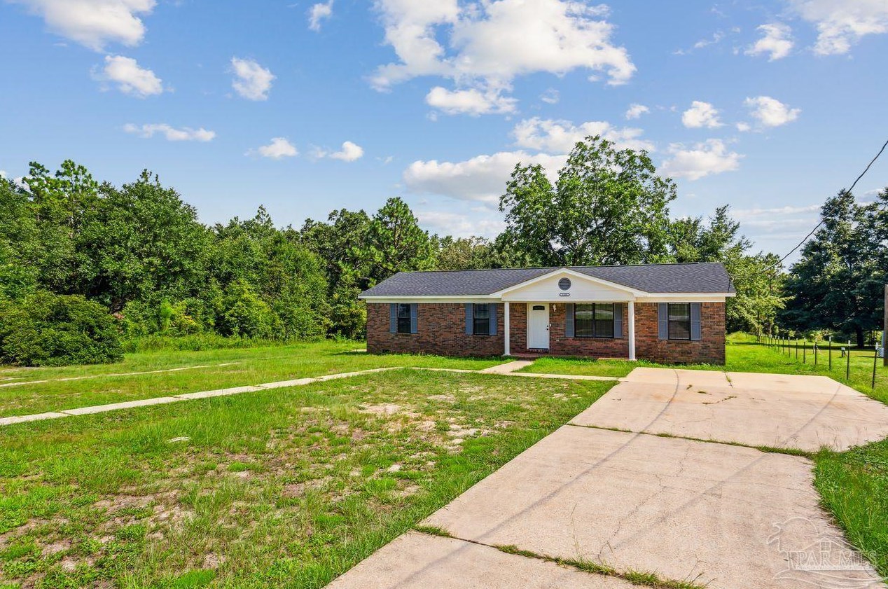 1223 Barth Rd, Molino, FL 32577