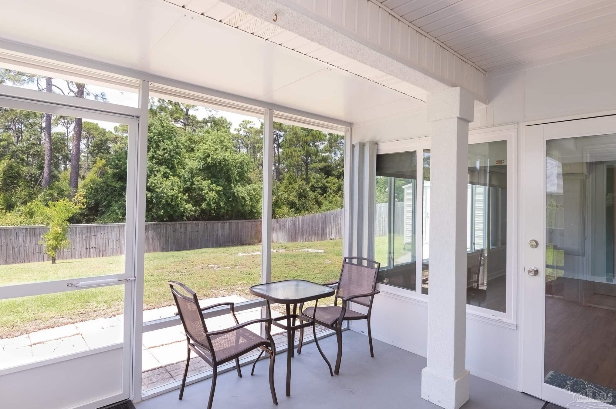 1048 Chandelle Lake Dr, Pensacola FL  32507-8124 exterior