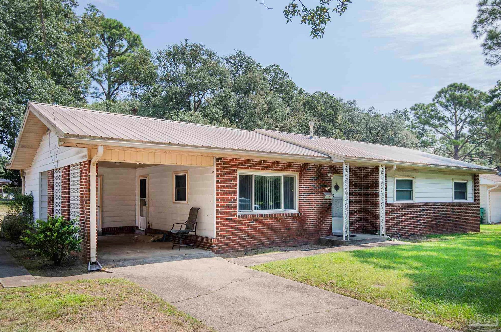 8 Azalea Dr, Mary Esther, FL 32569