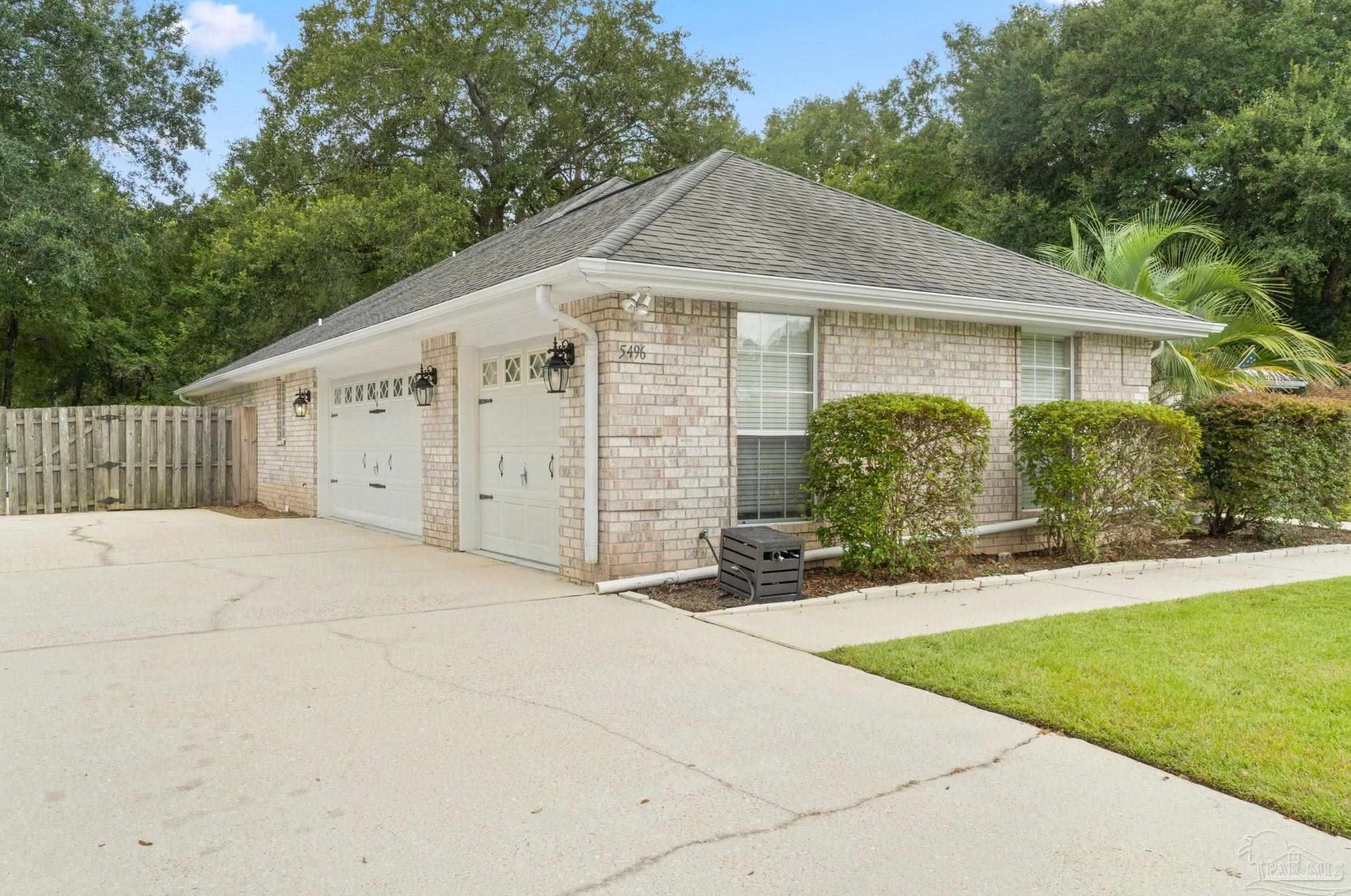 5496 Heatherton Rd, Milton, FL 32570-7716