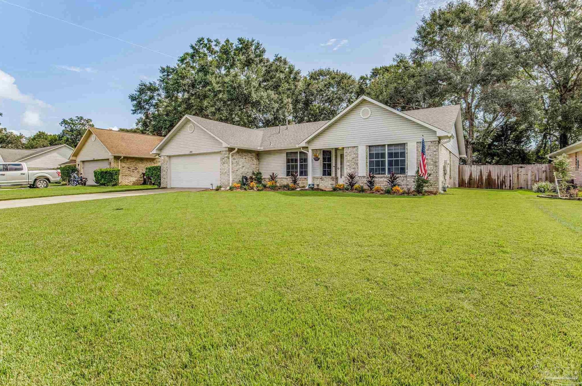 2512 Southern Oaks Dr, Cantonment, FL 32533-3816