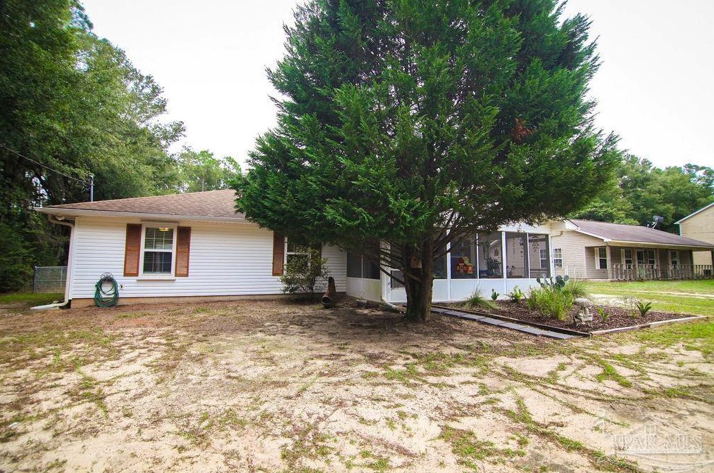 6816 Lonesome Pine Ln, Milton, FL 32570-3222