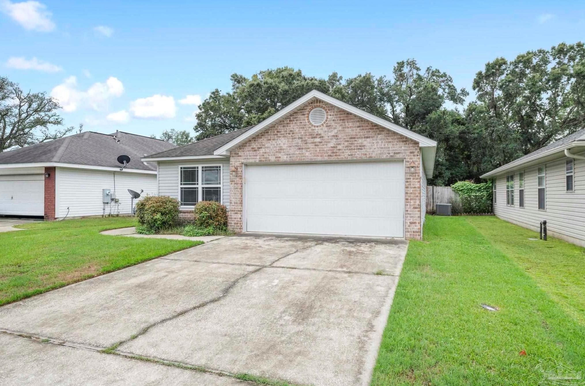 695 Edith Ln, Pensacola, FL 32534