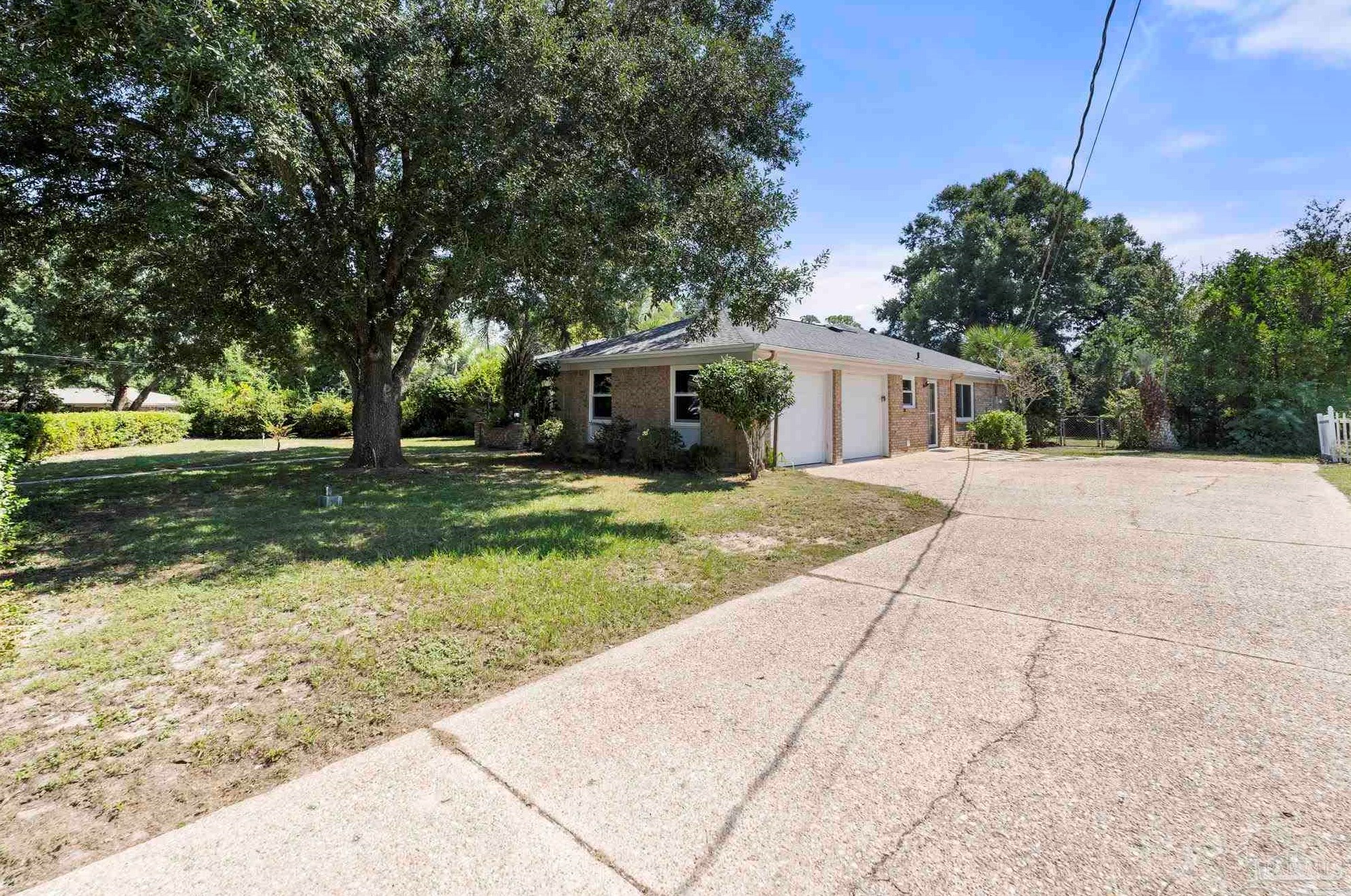 4715 Woodcliff Dr, Pensacola, FL 32504