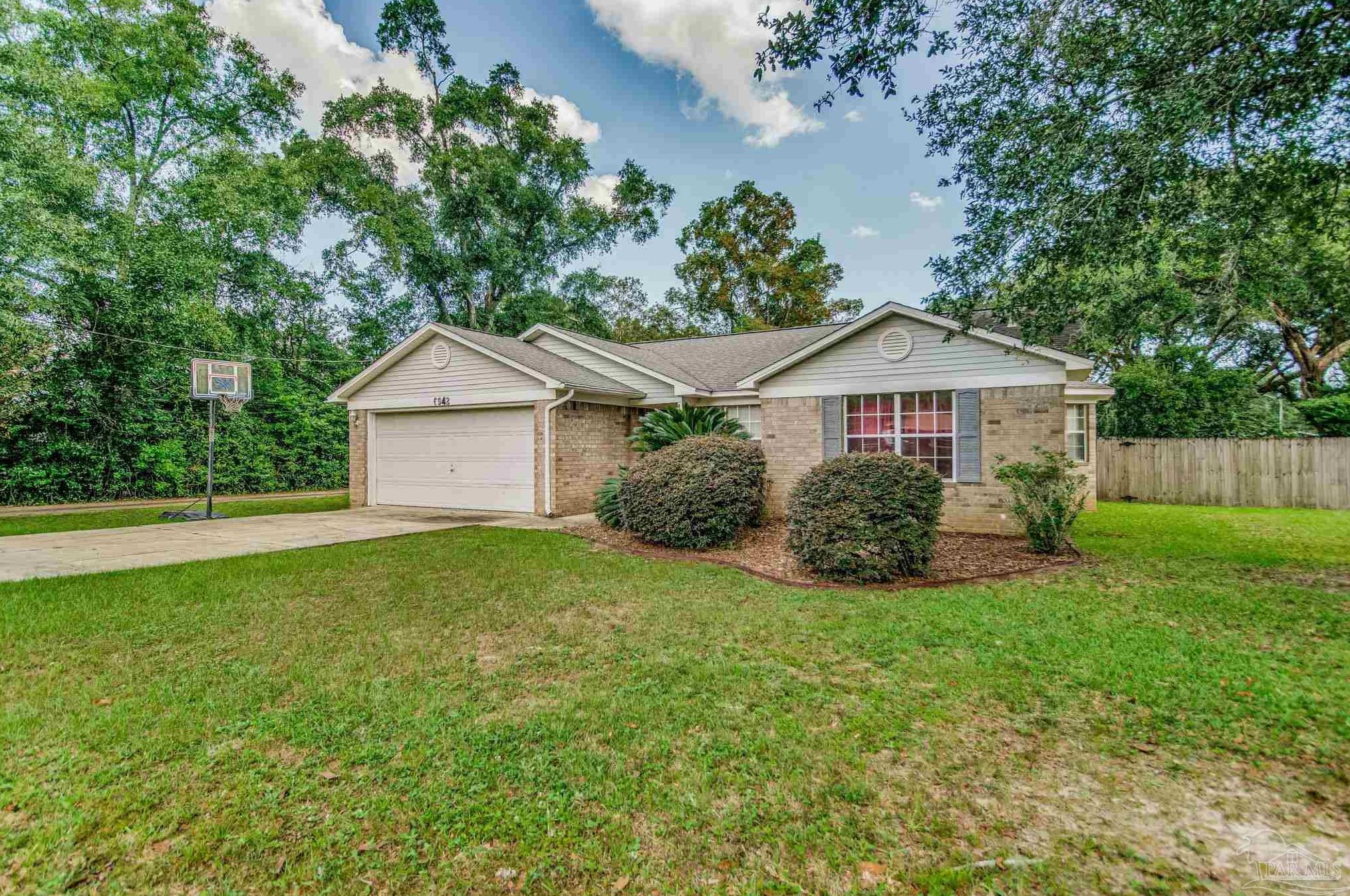 6942 Burrell Ln, Pensacola, FL 32503