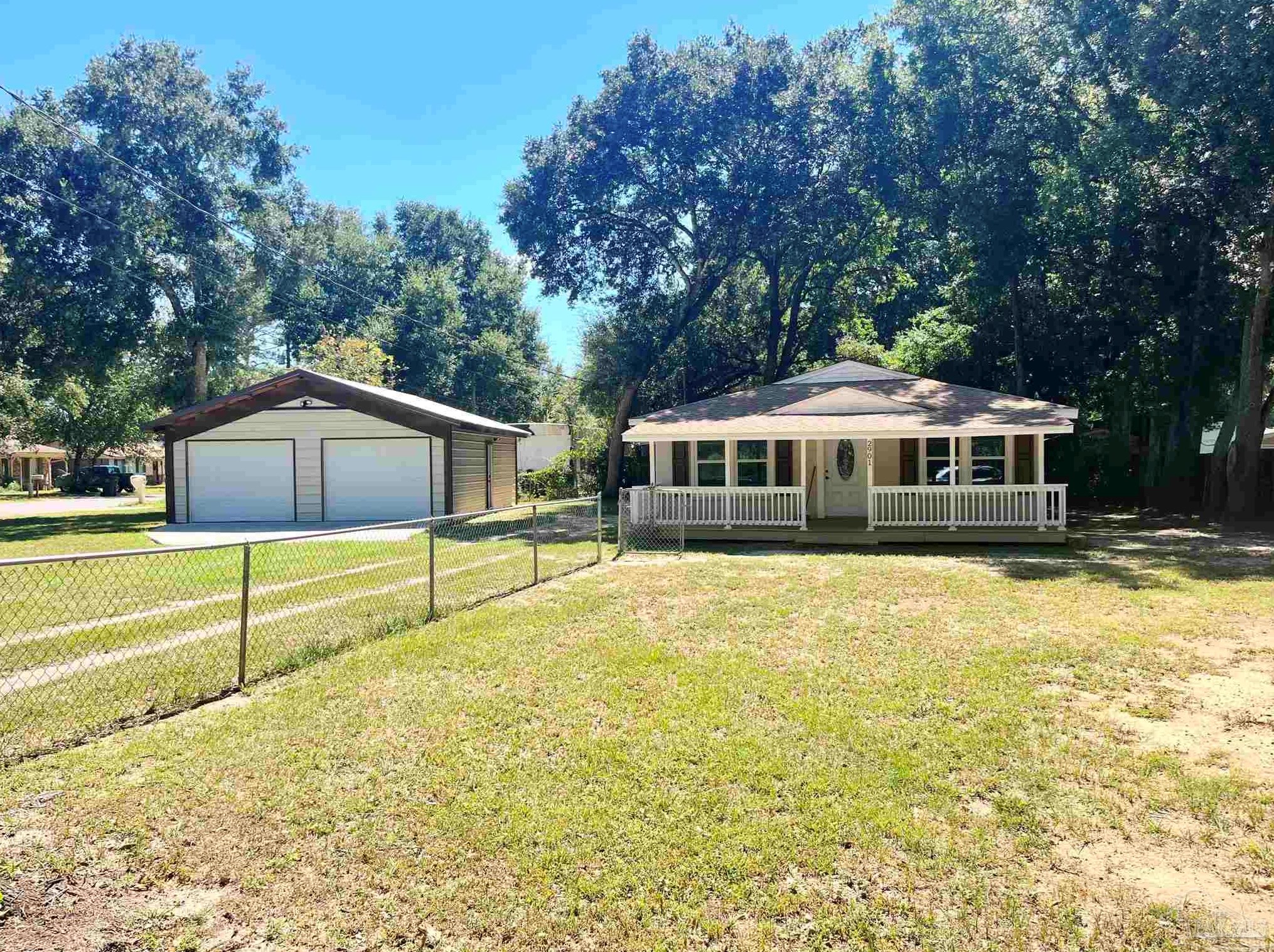 2901 Godwin Ln, Pensacola, FL 32526