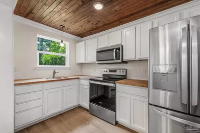 211 Broadmoor Ln, Pensacola, FL 32507 - Photo 2