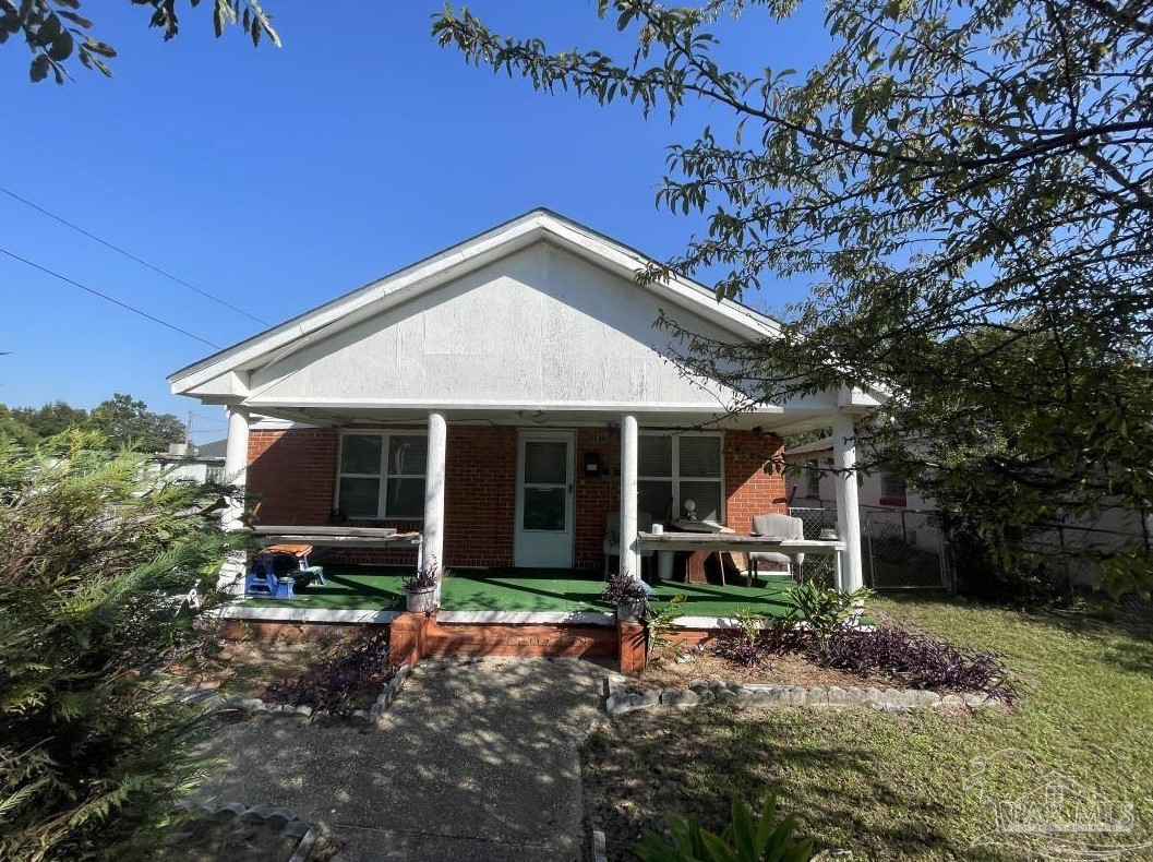 1910 Lloyd St, Pensacola, FL 32501-2251