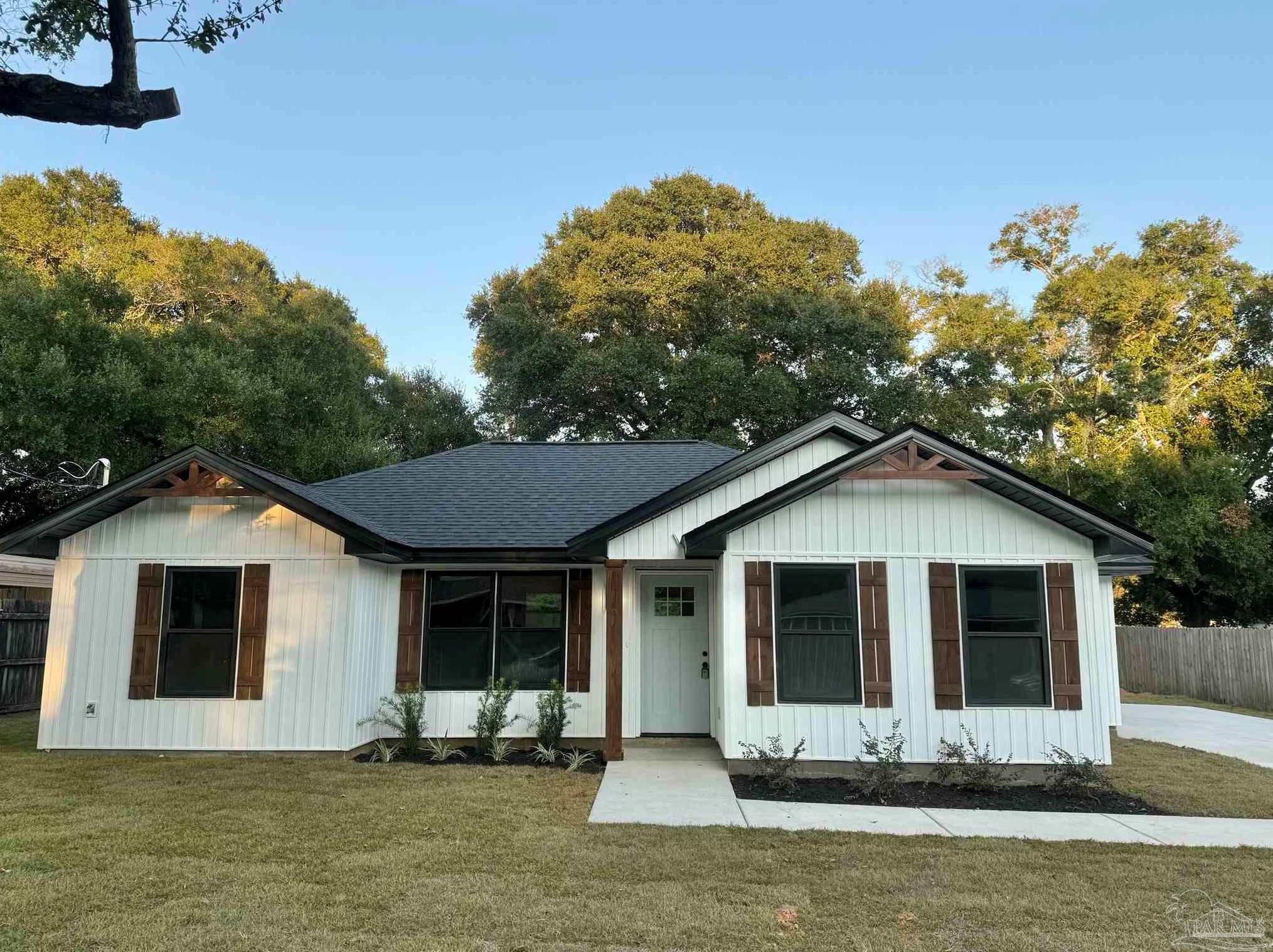 6130 Forest Pines Dr, Pensacola, FL 32526