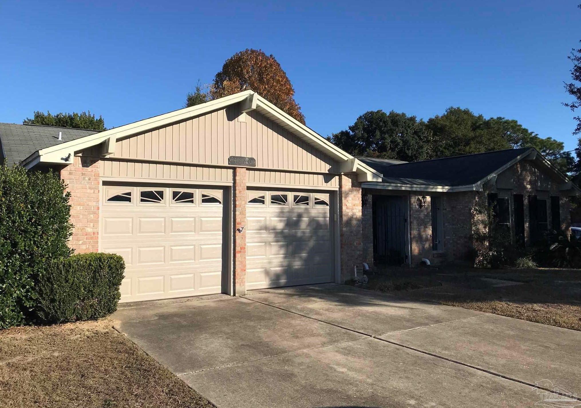 4620 Shadesview Dr, Pensacola, FL 32504-9136