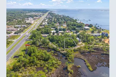 7924 Newport St, Navarre, FL 32566 - Photo 16