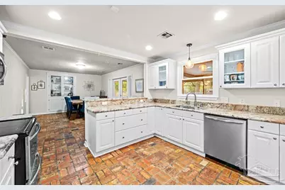 3847 Dunwoody Dr, Pensacola, FL 32503 - Photo 12