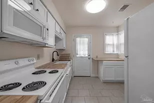 303 SE Gilliland Rd, Pensacola, FL 32507 - Photo 20