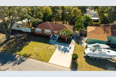 303 SE Gilliland Rd, Pensacola, FL 32507 - Photo 4