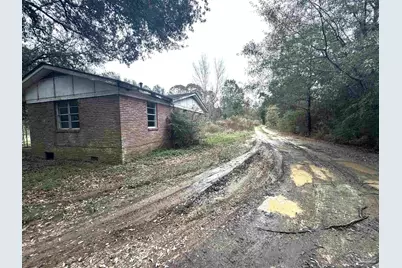 9985 Paws Rd, Milton, FL 32570 - Photo 6