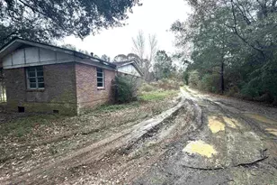 9985 Paws Rd, Milton, FL 32570 - Photo 6