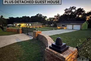 4731 Live Oak Ln, Pace, FL 32571 - Photo 1