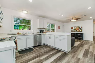 100 Mango St, Pensacola, FL 32503 - Photo 6