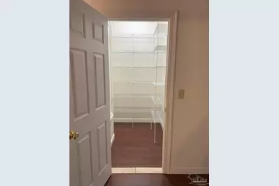 6148 The Oaks Ln #B, Pensacola, FL 32504 - Photo 4