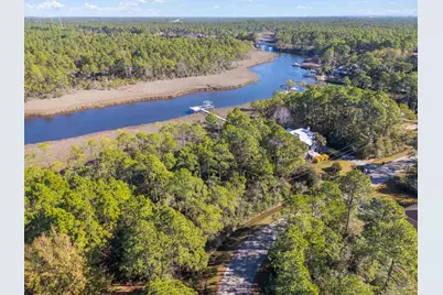 5690 Tarpon Ct, Milton, FL 32583 - Photo 4