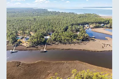 5690 Tarpon Ct, Milton, FL 32583 - Photo 14