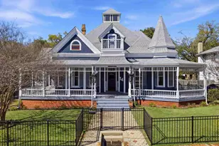 14 W Gadsden St, Pensacola, FL 32501 - Photo 2