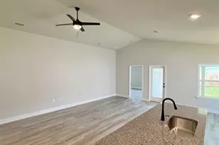 927 Pine Top Ln, Cantonment, FL 32533 - Photo 4