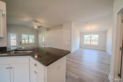 935 Pine Top Ln #8B, Cantonment, FL 32533 - Photo 6