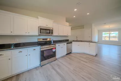 935 Pine Top Ln #8B, Cantonment, FL 32533 - Photo 4