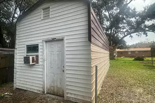335 Vera St, Pensacola, FL 32514 - Photo 38