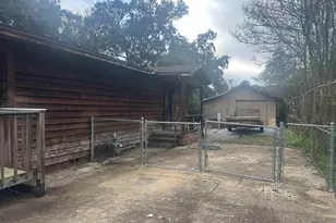 335 Vera St, Pensacola, FL 32514 - Photo 2