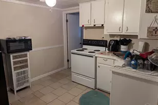 1036 Hawthorn Dr, Pensacola, FL 32507 - Photo 4