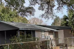 1036 Hawthorn Dr, Pensacola, FL 32507 - Photo 2