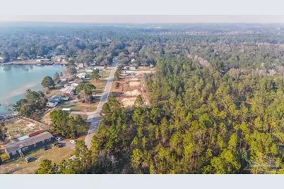 8021 Twin Lake Dr, Milton, FL 32583 - Photo 6