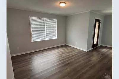 5955 Ashton Woods Cir, Milton, FL 32570 - Photo 8