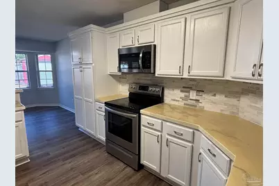 5955 Ashton Woods Cir, Milton, FL 32570 - Photo 12