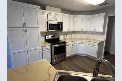 5955 Ashton Woods Cir, Milton, FL 32570 - Photo 14