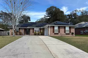 5955 Ashton Woods Cir, Milton, FL 32570 - Photo 2