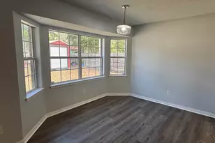 5955 Ashton Woods Cir, Milton, FL 32570 - Photo 10