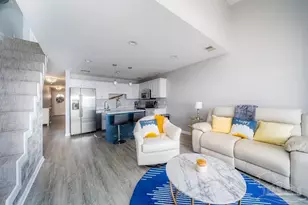 5539 Soundside Dr, Gulf Breeze, FL 32563 - Photo 1